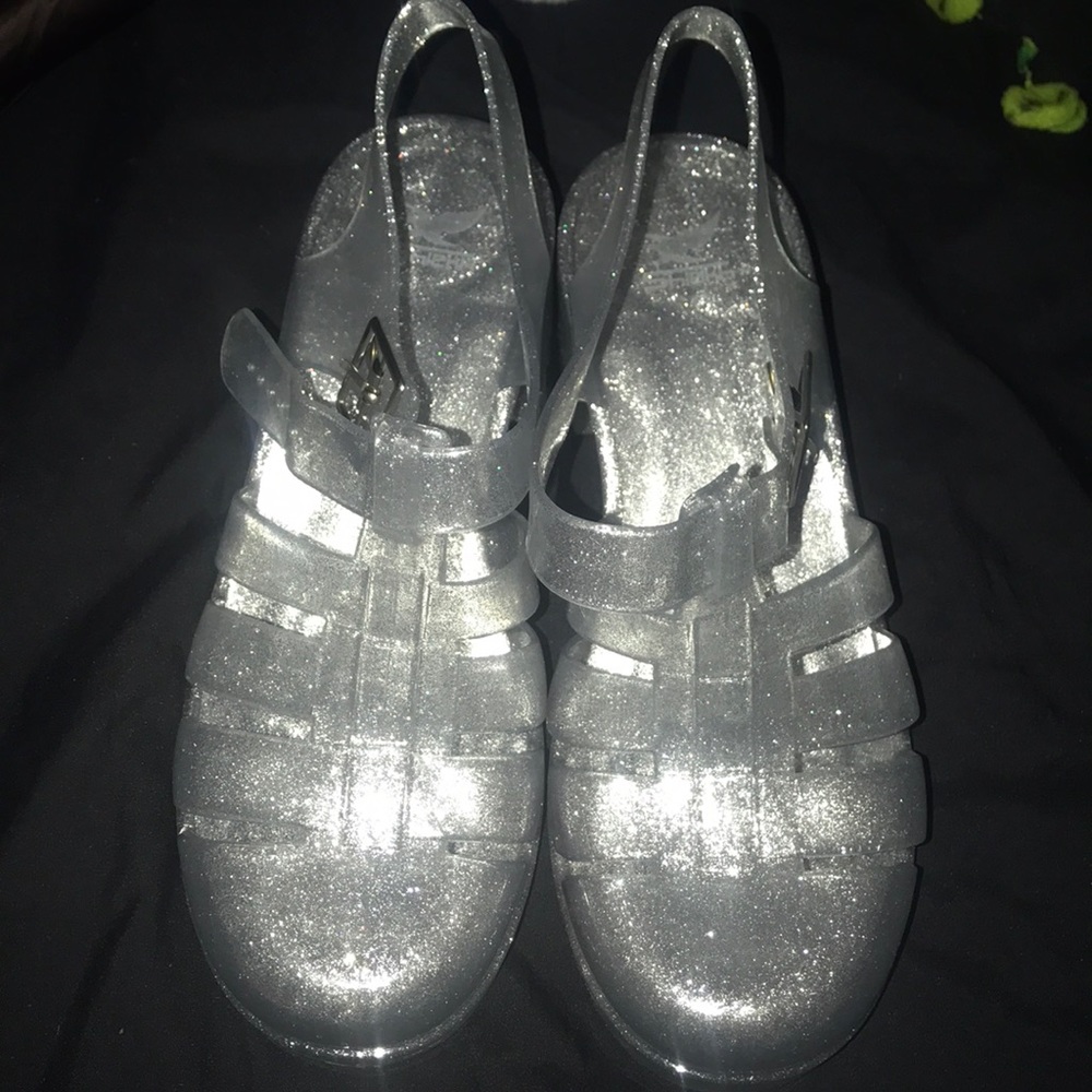 heeled jelly shoes